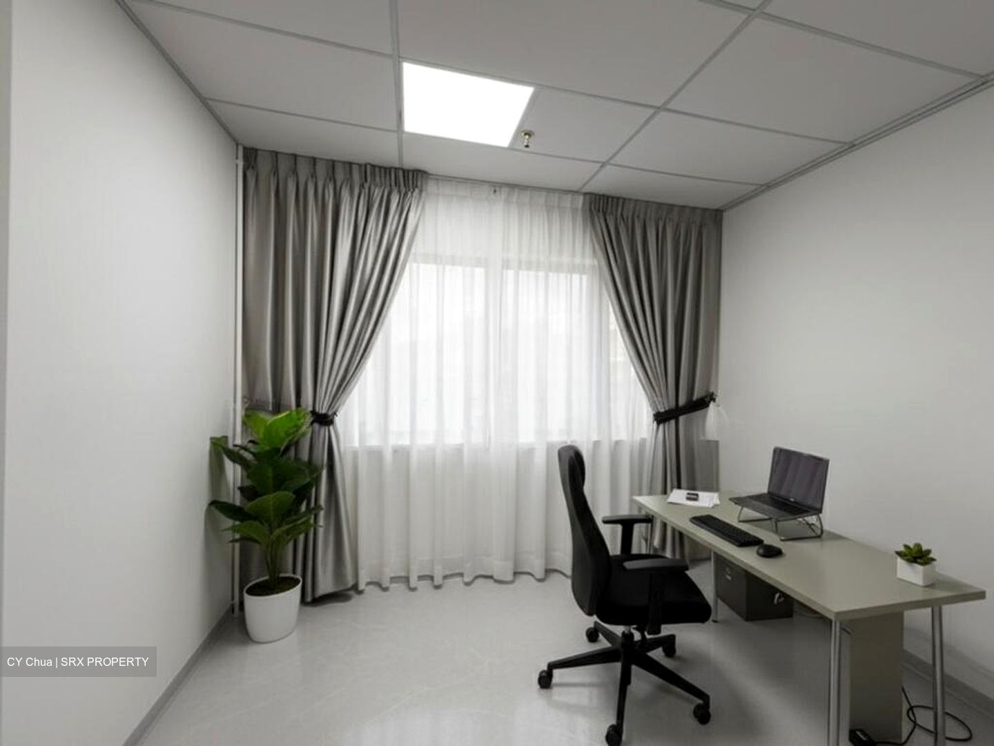 Textile Centre (D7), Office #623016081